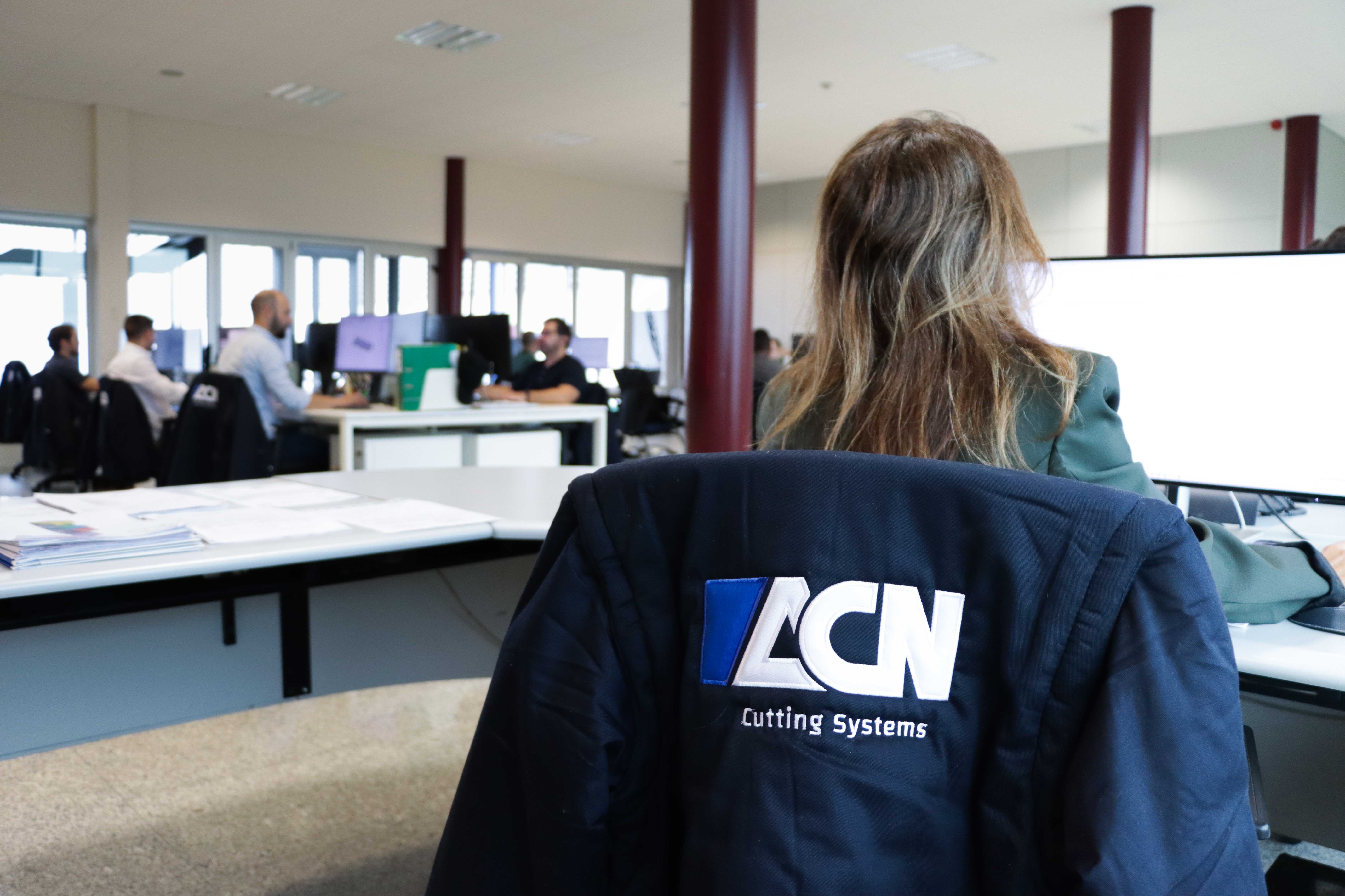 Técnica ACN a prestar assistência